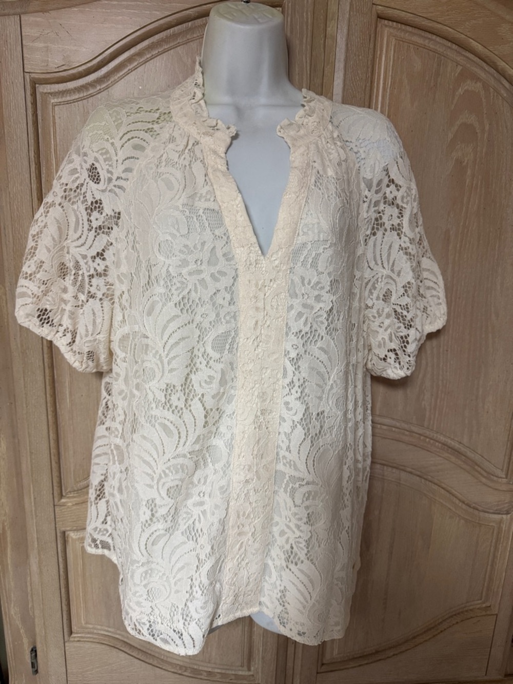 NEW Anne Klein Cream Lace Robe Cover-Up